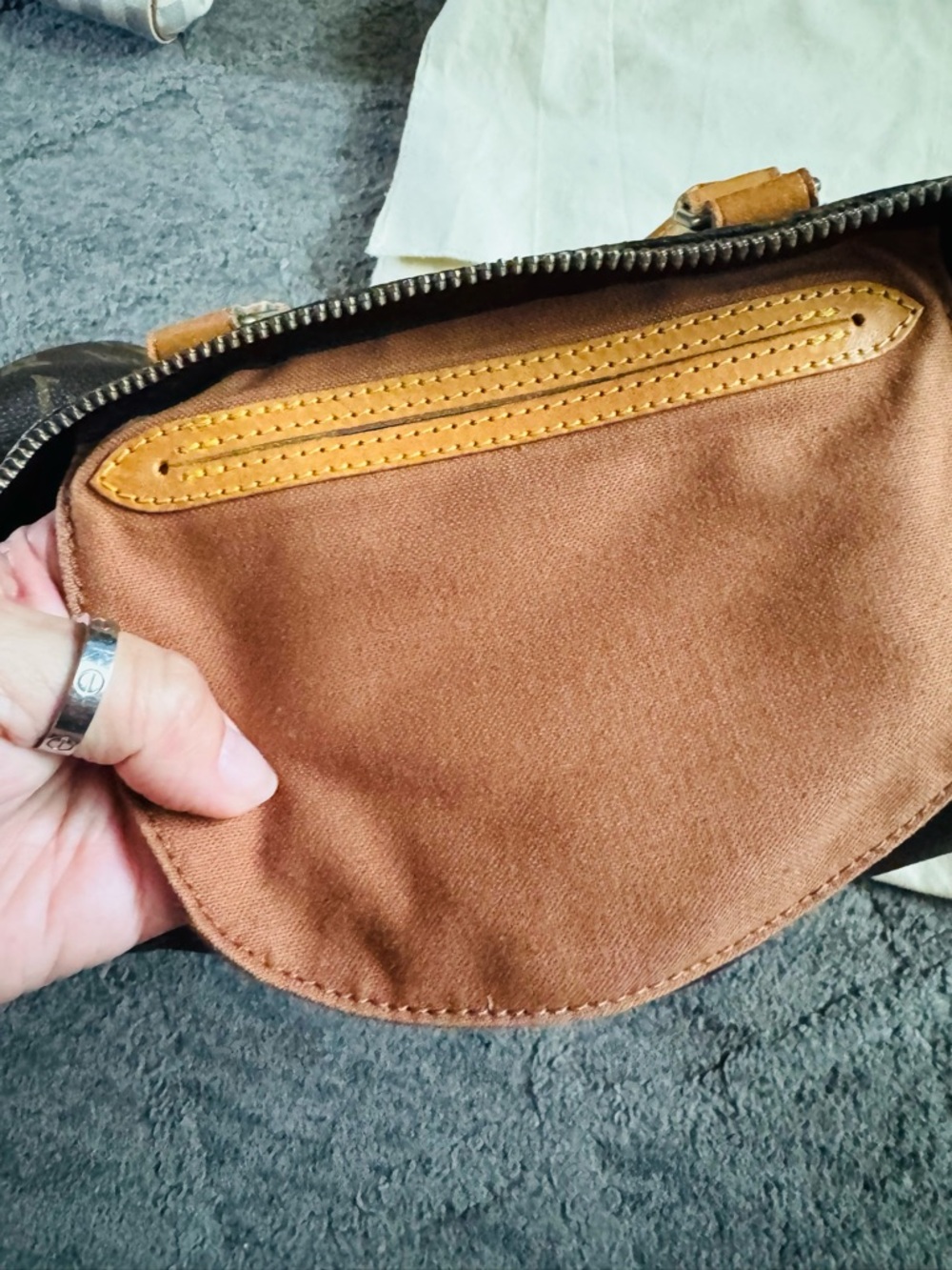 Vintage Louis Vuitton Speedy 25 Monogram – Authentic 1988 - Picture 12 of 17